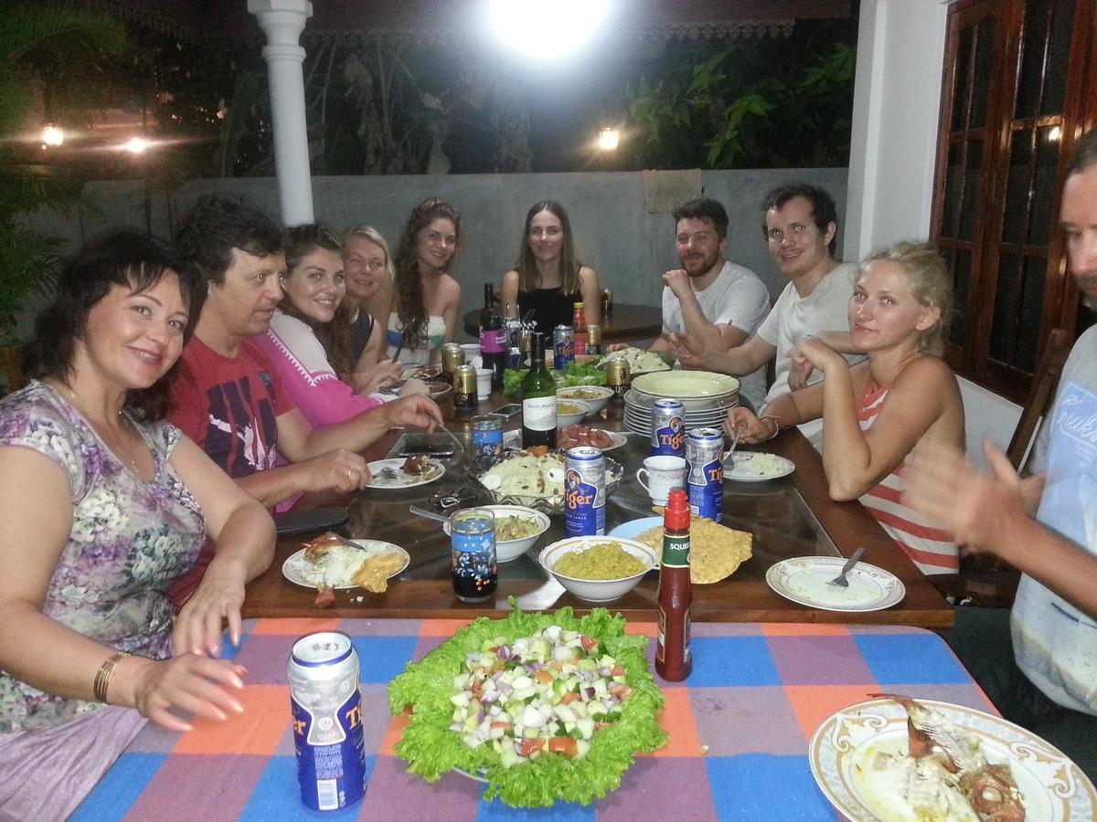 Shantha Surf Villa เวลิกามา ภายนอก รูปภาพ