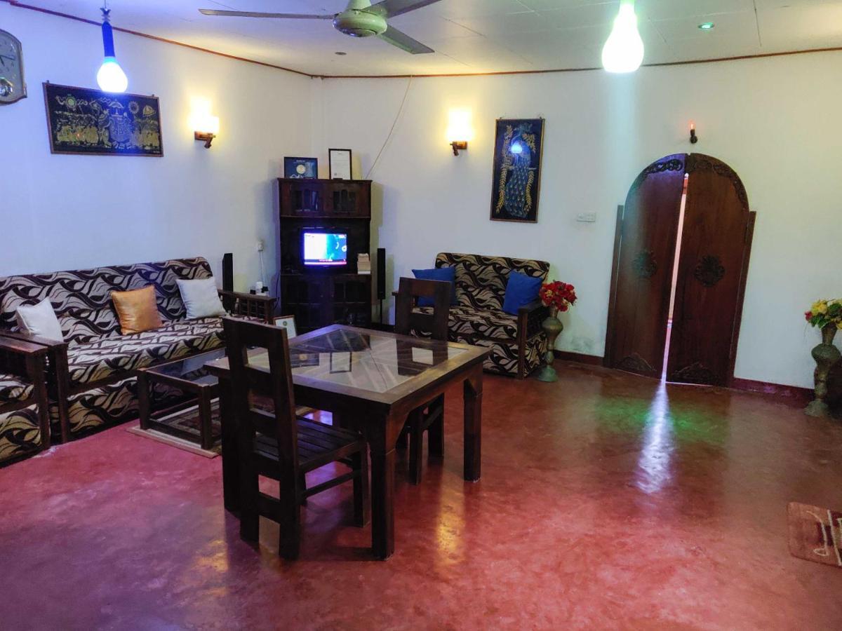 Shantha Surf Villa เวลิกามา ภายนอก รูปภาพ
